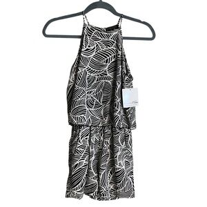 Black and White Leaf Print Women's Top